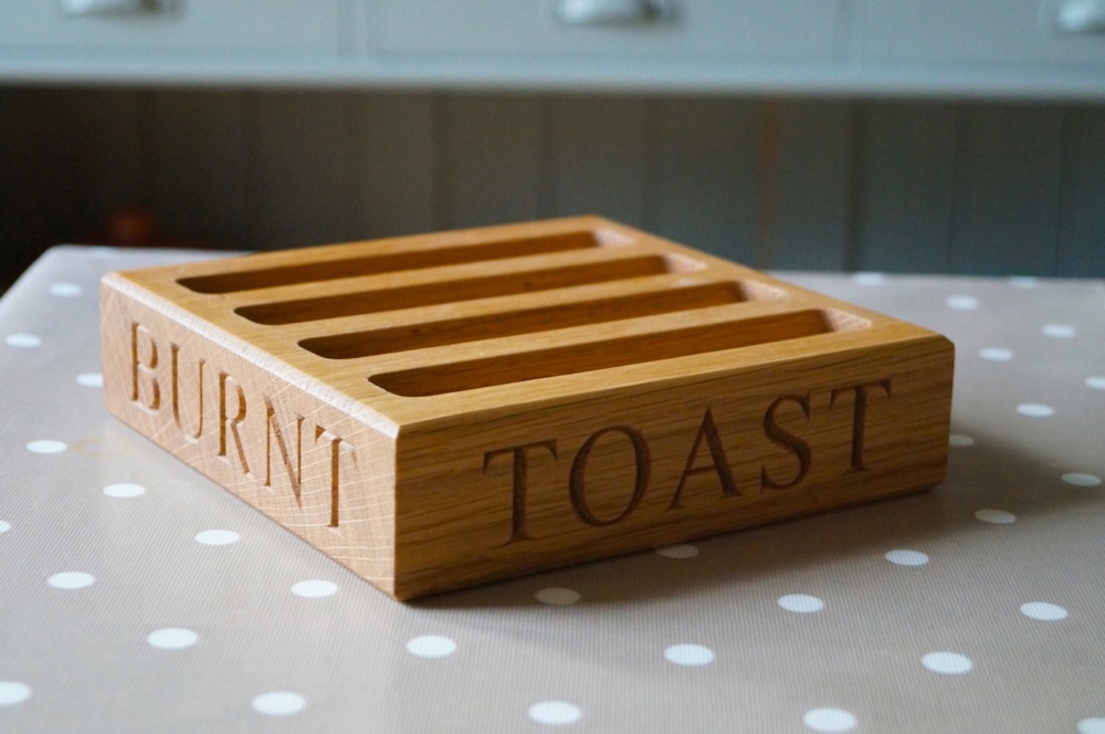 engraved-oak-toast-rack-makemesomethingspecial