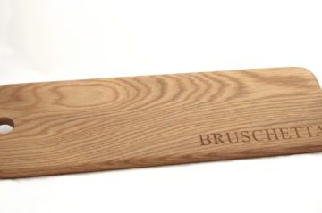 Personalised-wooden-serving-paddle-makemesomethingspecial.co.uk