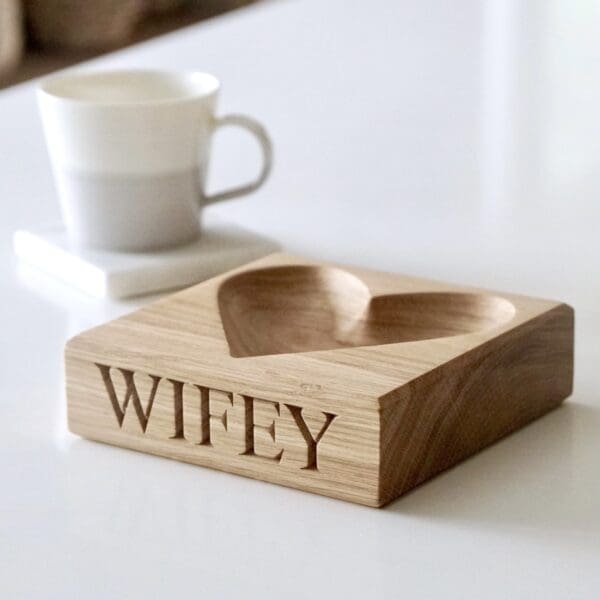 carved-heart-oak-bowl