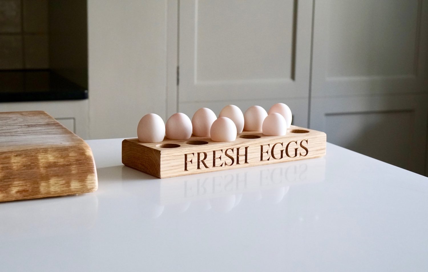 engraved-oak-egg-tray-uk