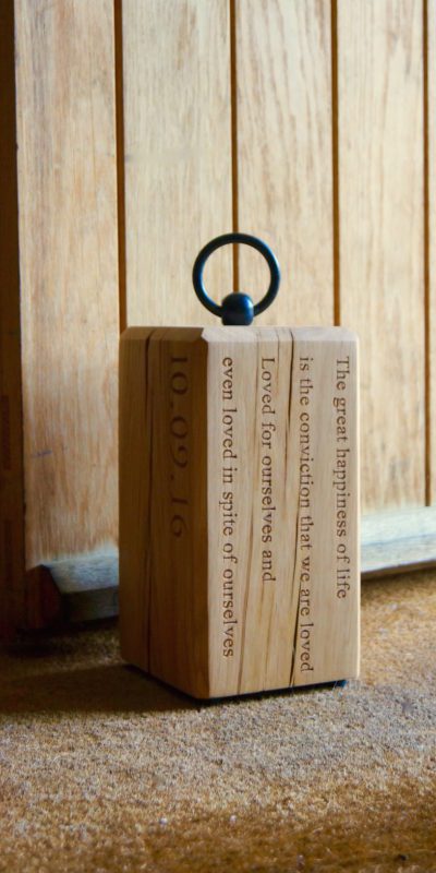 personalised-wooden-doorstops-uk-makemesomethingspecial.com