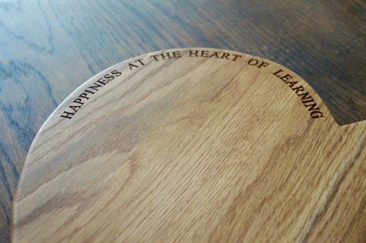engraved-heart-shaped-chopping-boards-makemesomethingspecial.com