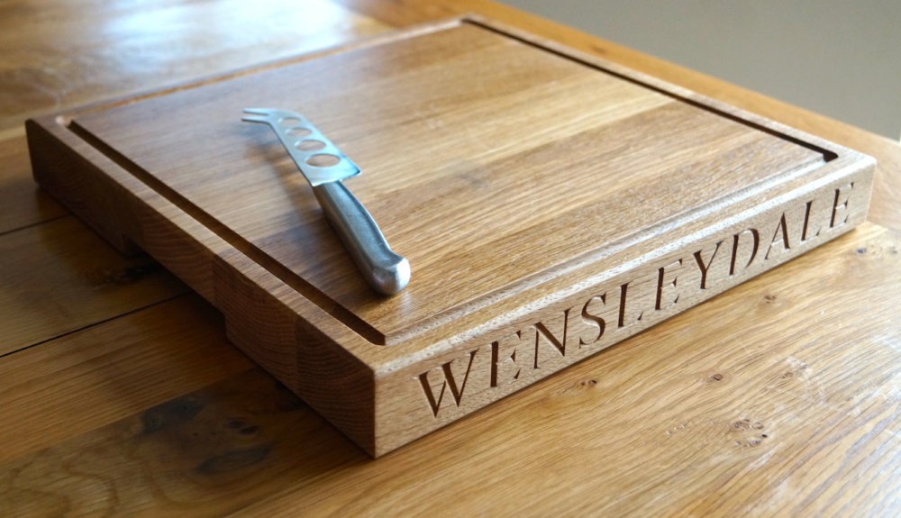 Wooden-Cheese-Boards-MakeMeSomethingSpecial.com