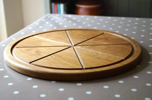 wooden-Pizza-Board-makemesomethingspecial.com