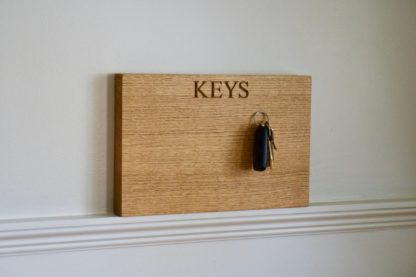 personalised-oak-magnetic-key-racks