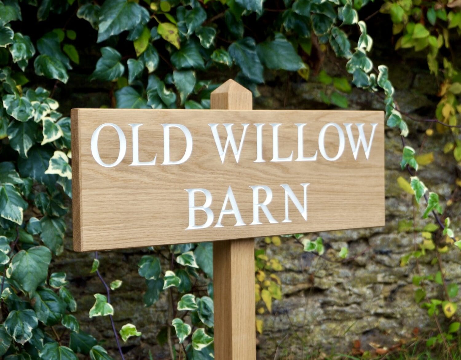 engraved-oak-house-sign-on posts