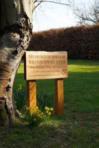 handcrafted-oak-burial-marker-makemesomethingspecial.co.uk