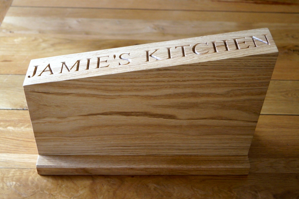 handmade-oak-knife-stands-uk-makemesomethingspecial.co.uk