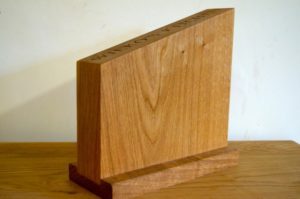 wooden-knife-stand-makemesomethingspecial.co.uk