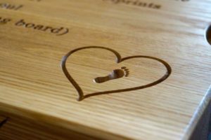 engraved-heart-chopping-boards-makemesomethingspecial.co.uk