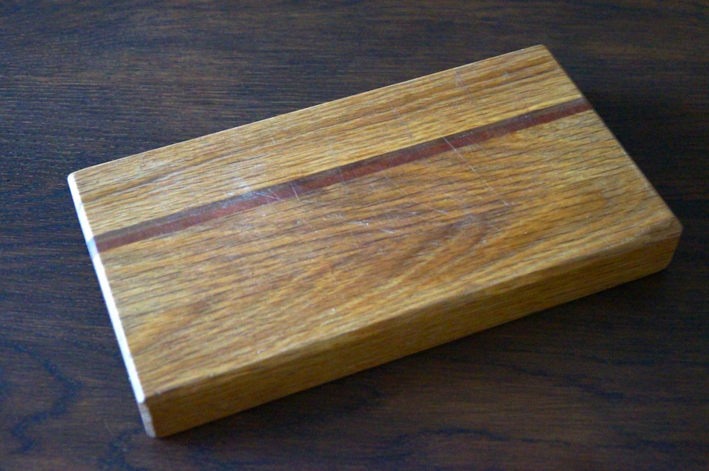 oak-chopping-board-with-walnut-cherry-stripe-makemesomethingspecial.co.uk