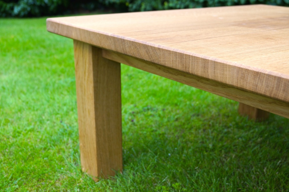 solid-wooden-coffee-tables-uk-makemesomethingspecial.co.uk