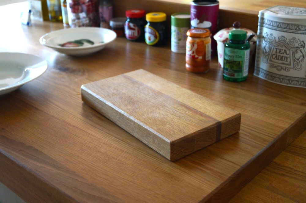 special-wooden-chopping-board-makemesomethingspecial.co.uk