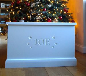 personalised-painted-wooden-toy-boxes-makemesomethingspecial.co.uk