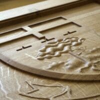 stunning-crest-carving-coffee-table-makemesomethingspecial.co.uk