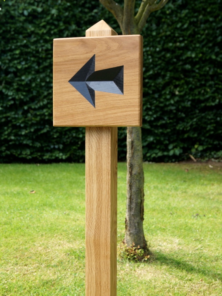 carved-wooden-arrow-sign-makemesomethingspecial.co.uk