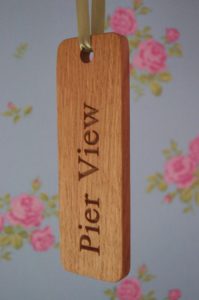 engraved-wooden-keyrings-makemesomethingspecial.co.uk