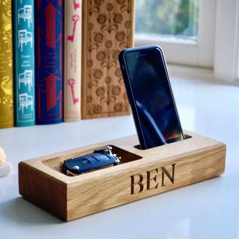 handmade-wooden-phone-and-key-holder