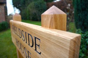 wooden-house-sign-on-posts-makemesomethingspecial.co.uk