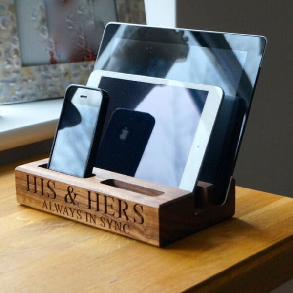 mini-wooden-phone-holder-makemesomethingspecial.co.uk