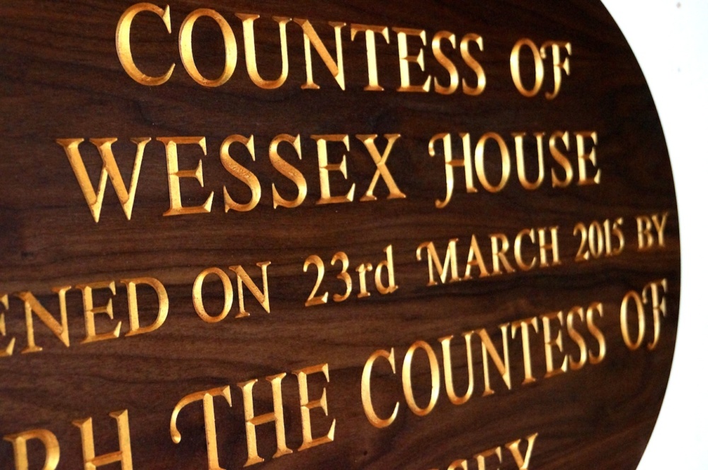 commemorative-wall-plaques-makemesomethingspecial.co.uk