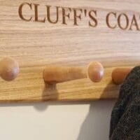 engraved-oak-coat-and-hat-rack