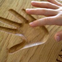 hand-print-wall-plaque-makemesomethingspecial.co.uk