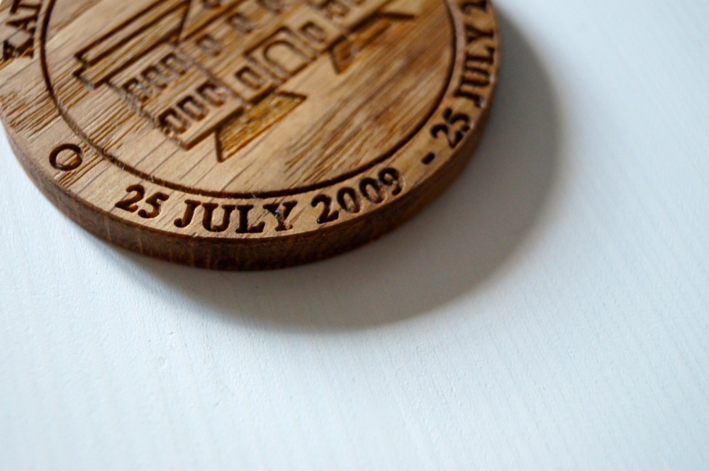 personalsised-wooden-coin-makemesomethingspecial.co.uk