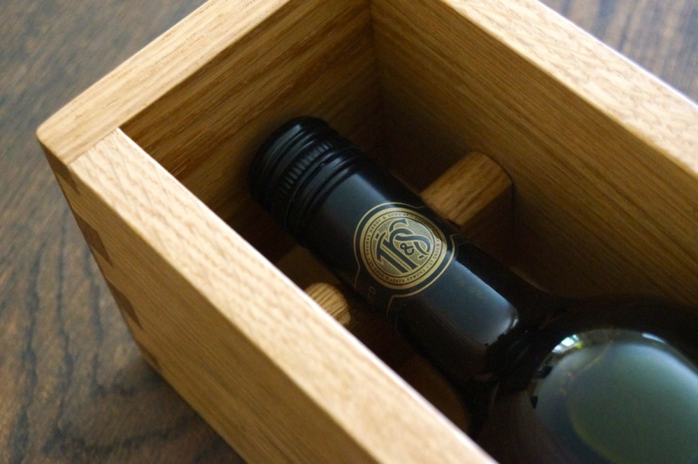 oak-wine-bottle-box-makemesomethingspecial.co.uk