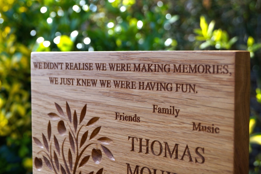engraved-wooden-memorial-plaques-makemesomethingspecial.co.uk