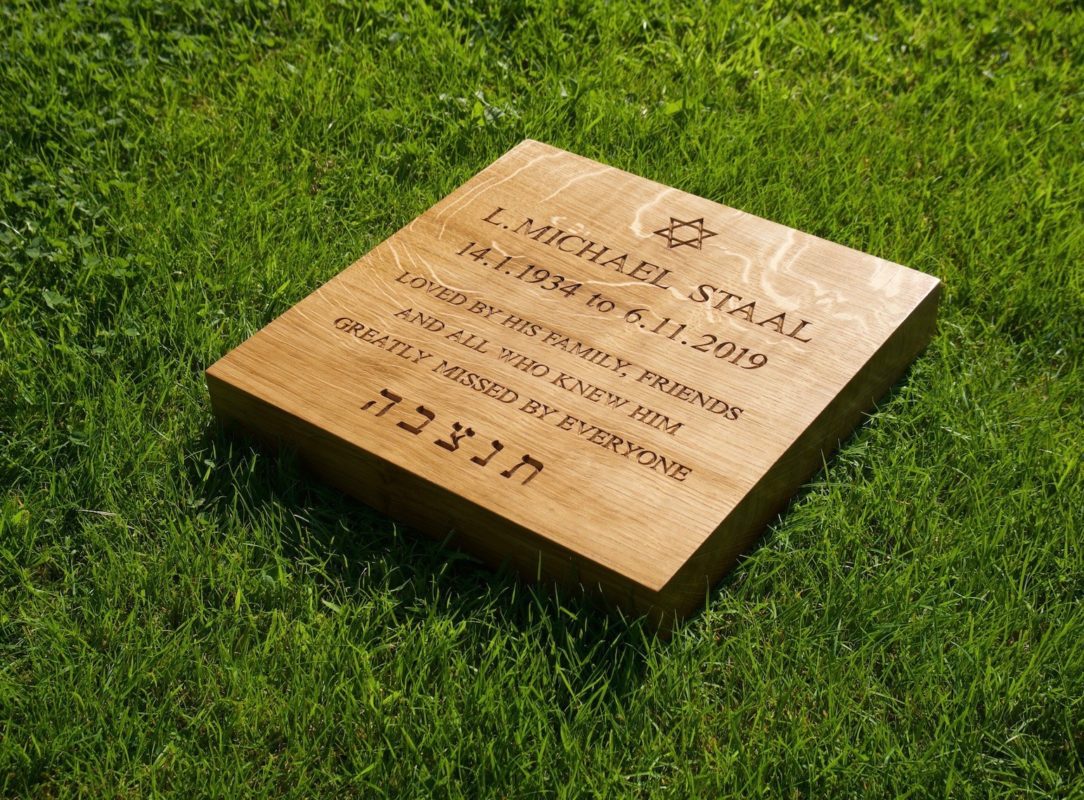 personalised-memorial-markers