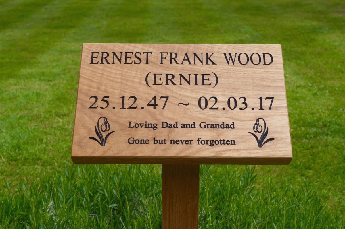 green-burial-plaques-makemesomethingspecial.com