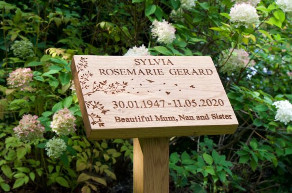 personalised-oak-grave-markers