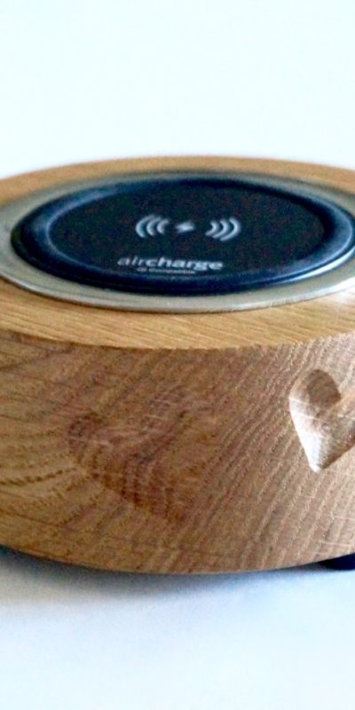 wireless-charger-for-iphone-makemesomethingspecial-co-uk