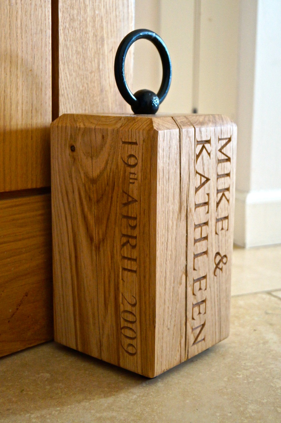 handmade-oak-door-stops-uk-makemesomethingspecial.co_.uk_