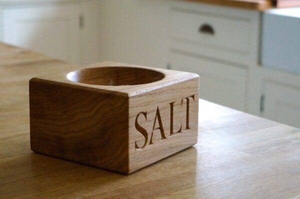 large-oak-salt-pinch-pot-makemesomethingspecial.co.uk