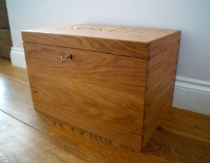 lockable-oak-memory-box-makemesomethingspecial.co.uk