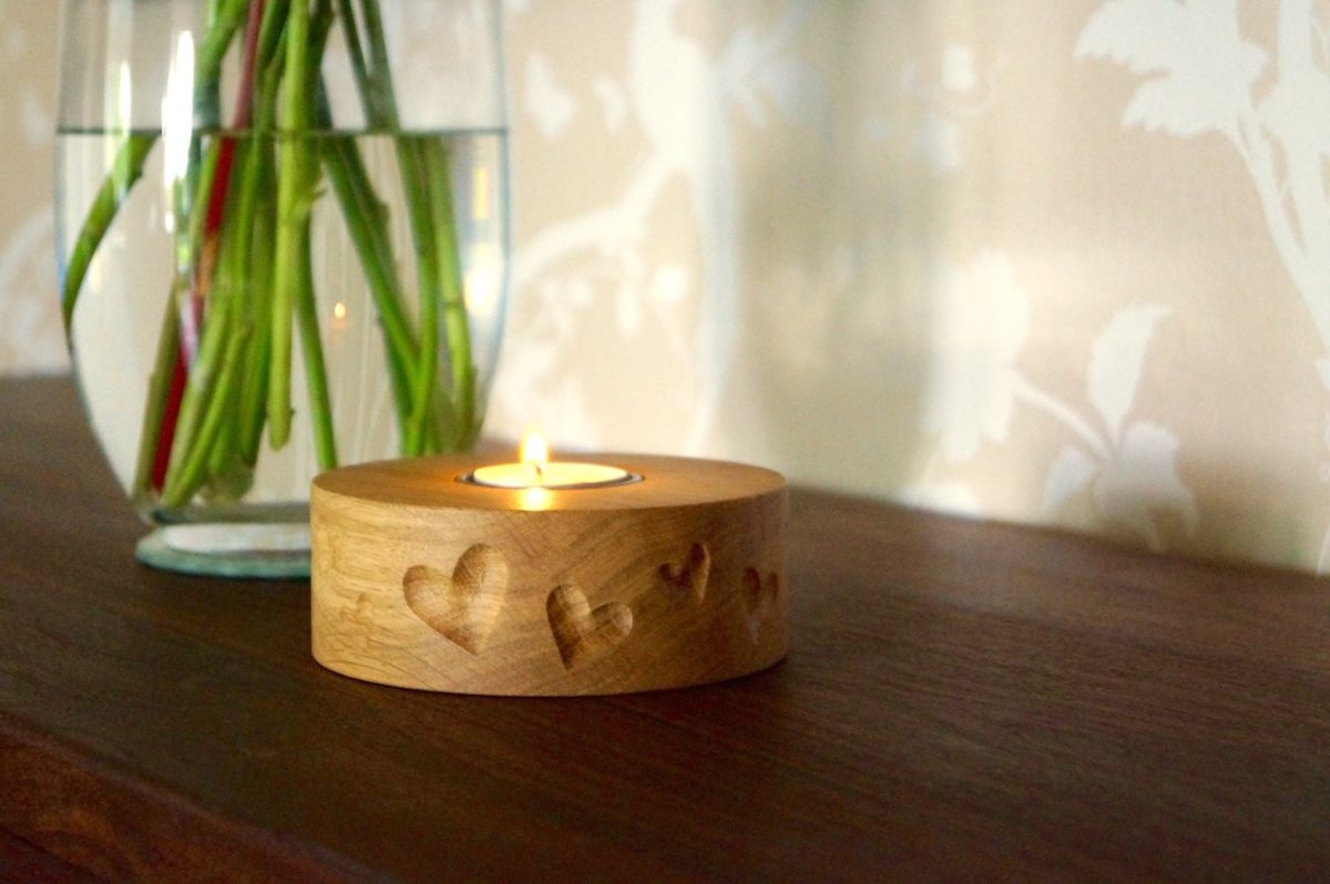 carved-heart-wooden-tea-light-holders-makemesomethingspecial.com