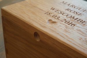 personalised-wooden-hinged-box-makemesomethingspecial.com