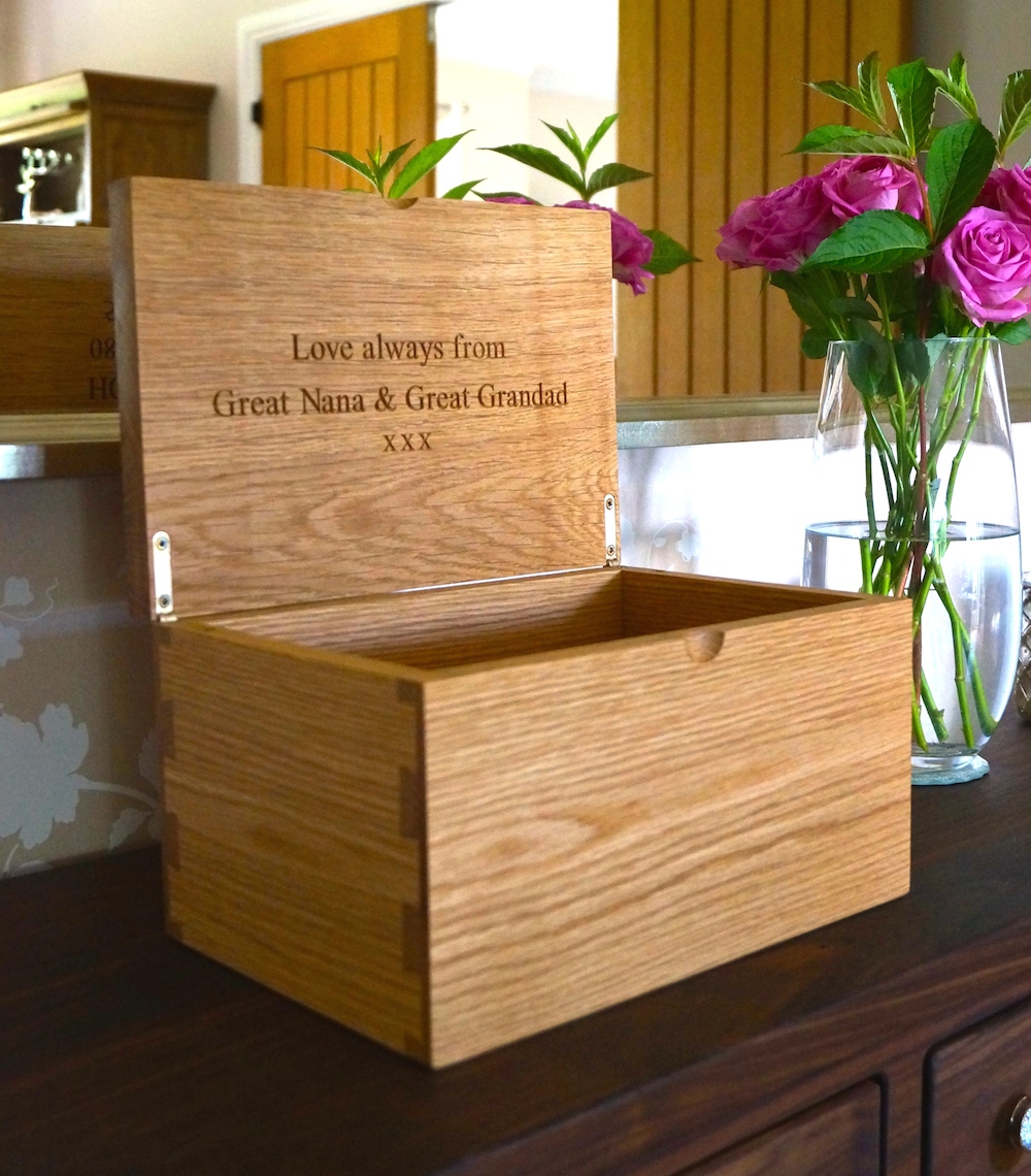 personalized-wooden-keep-sake-box-makemesomethingspecial.com