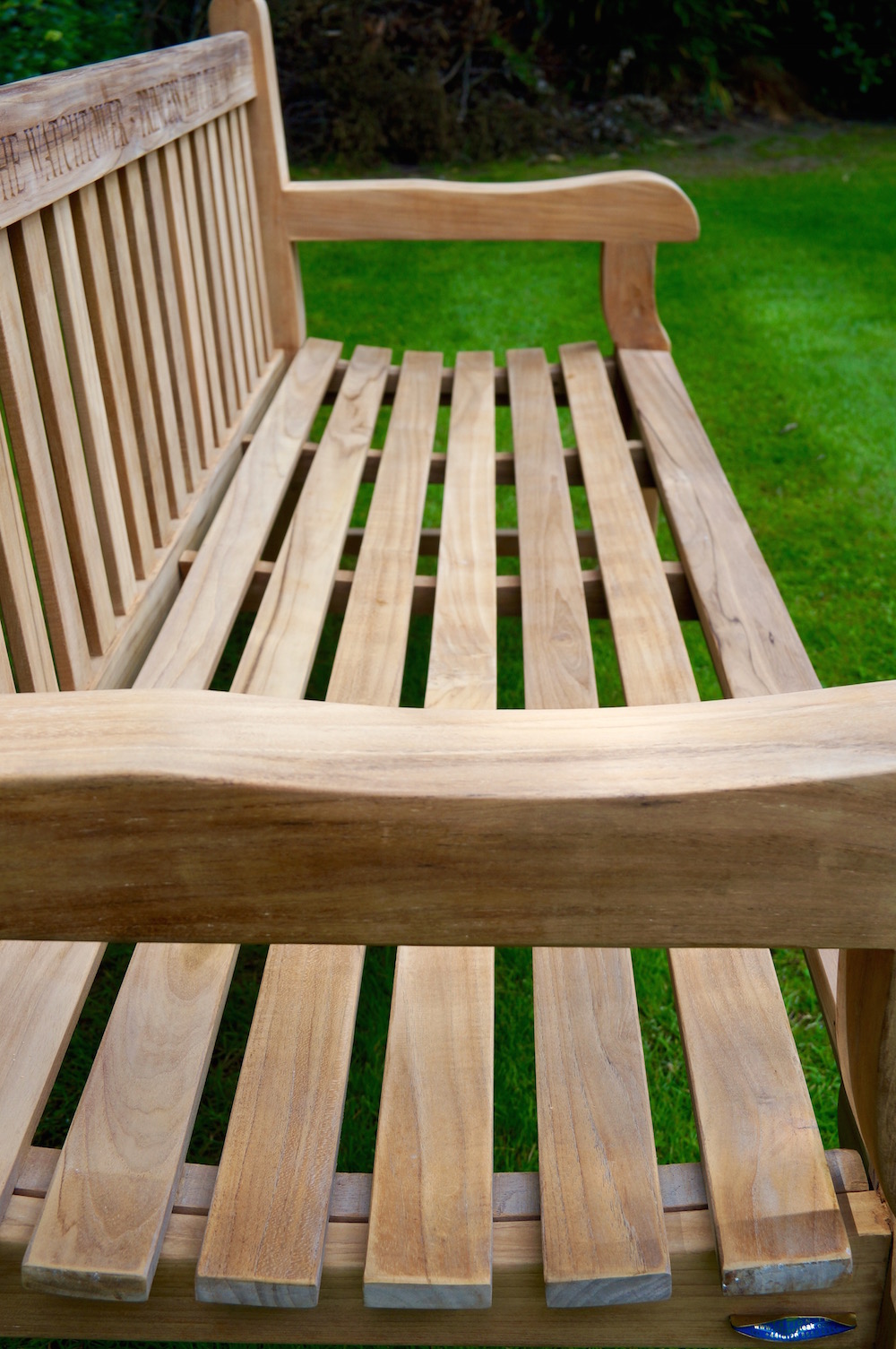 teak-garden-bench-uk-makemesomethingspecial.co.uk