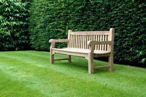 wooden-memorial-bench-makemesomethingspecial.co.uk