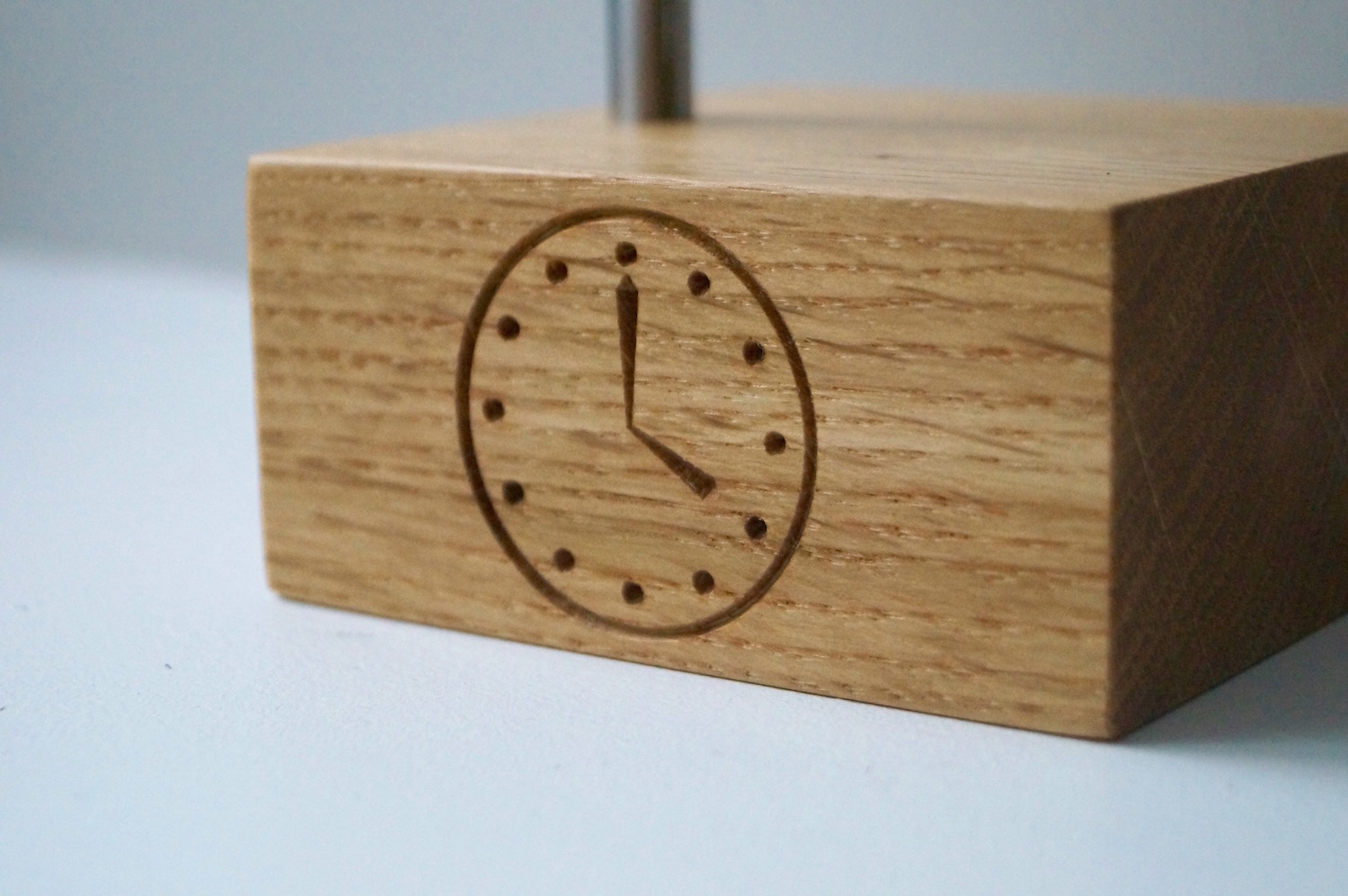 engraved-oak-watch-stand-makemesomethingspecial.com