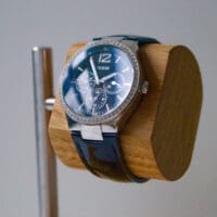 engraved-watch-stand-makemesomethingspecial.com