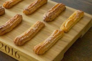 great-british-bake-off-wooden-serving-boards-makemesomethingspecial.com (1)