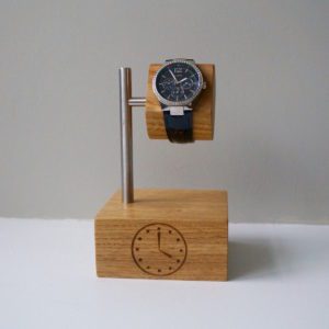personalised-wooden-watch-holder-makemesomethingspecial.com