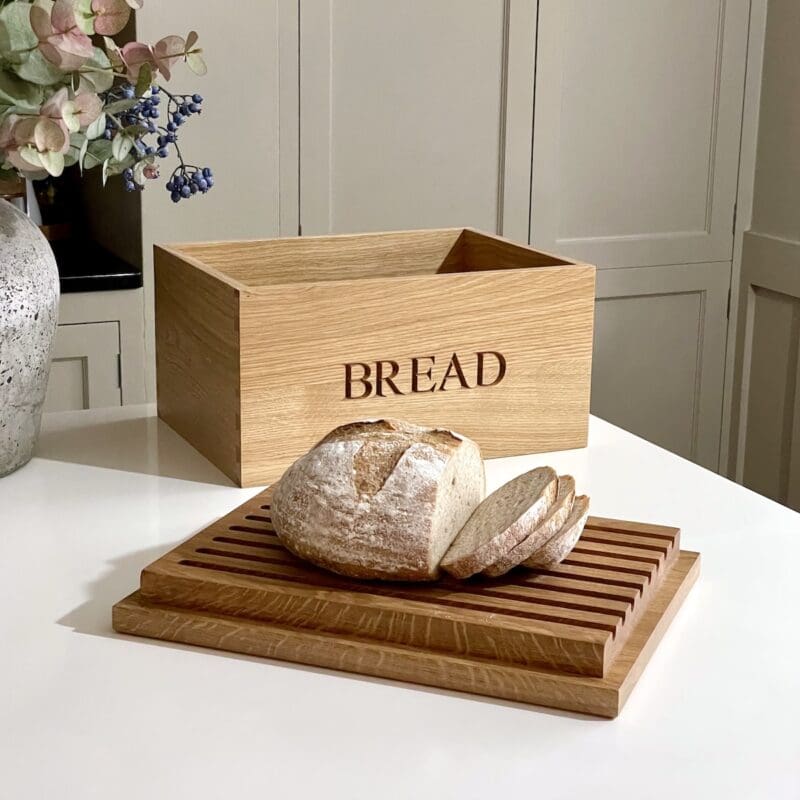 handmade-oak-bread-bin-uk