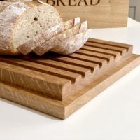 handmade-oak-bread-bin-with-bread-board