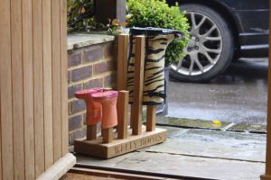 personalised-wooden-boot-stand-makemesomethingspecial-com