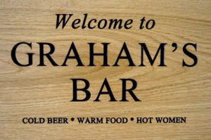 personalised-wooden-pub-signs-makemesomethingspecial.com